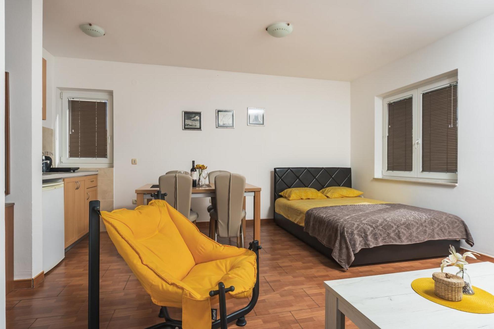 Apartments Franicevic Petrovac المظهر الخارجي الصورة