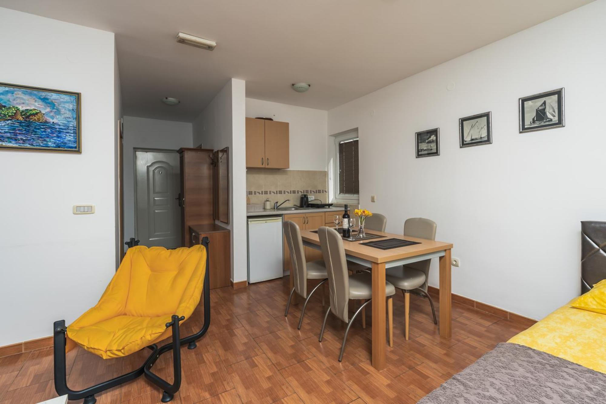 Apartments Franicevic Petrovac المظهر الخارجي الصورة