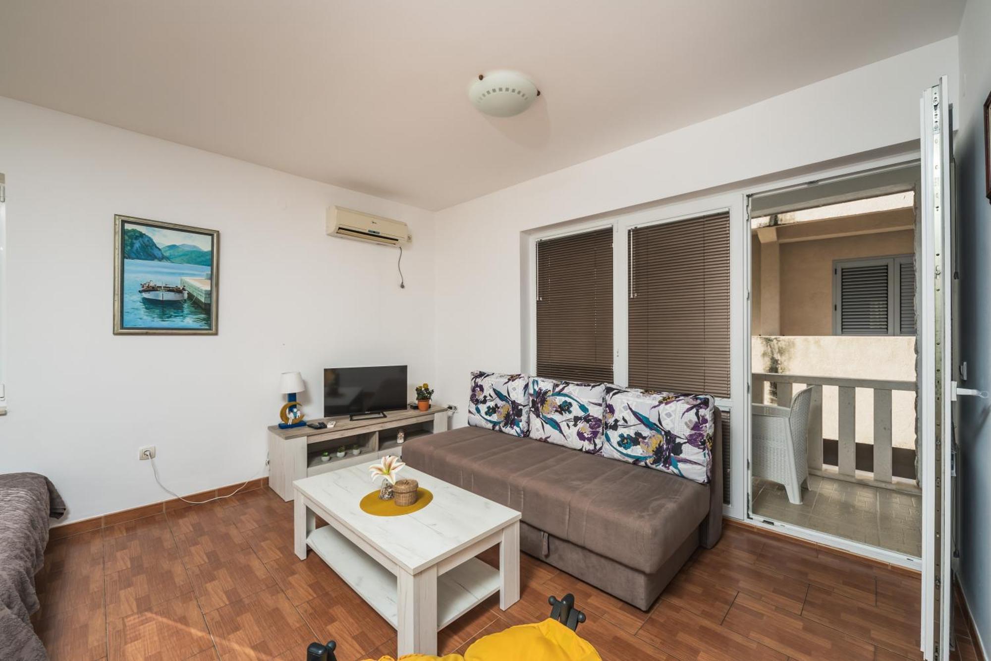 Apartments Franicevic Petrovac المظهر الخارجي الصورة