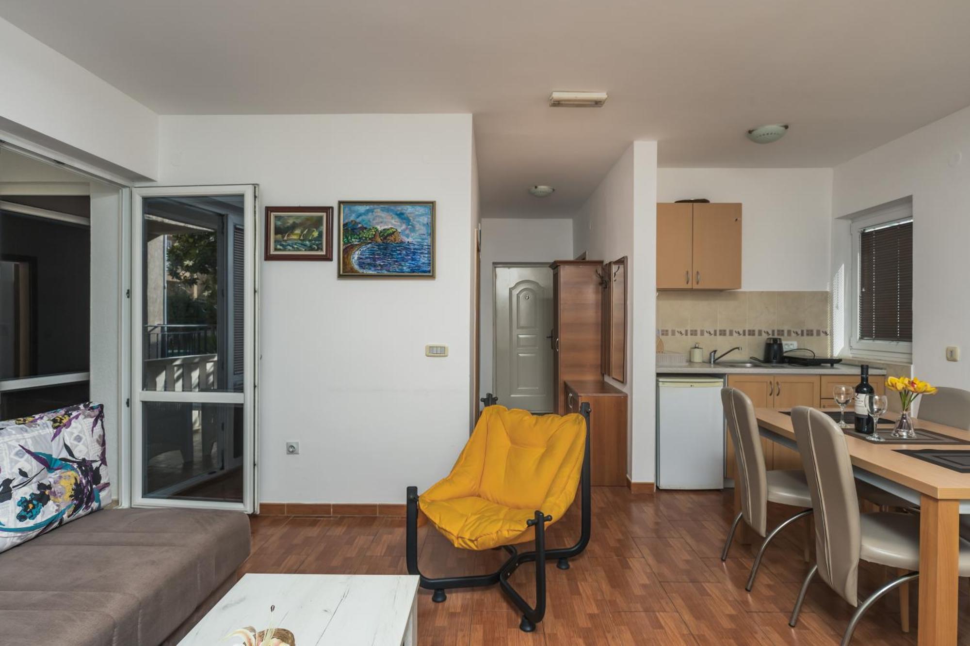 Apartments Franicevic Petrovac المظهر الخارجي الصورة
